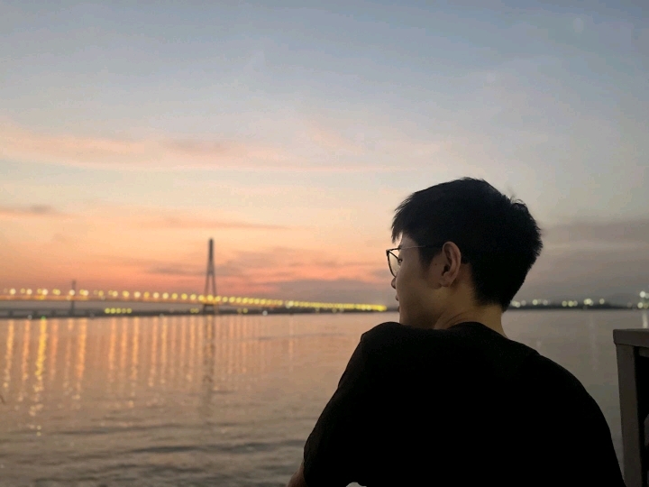 侧边栏壁纸